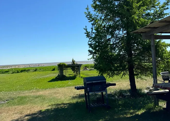 Liu - Private Paradise On Earth